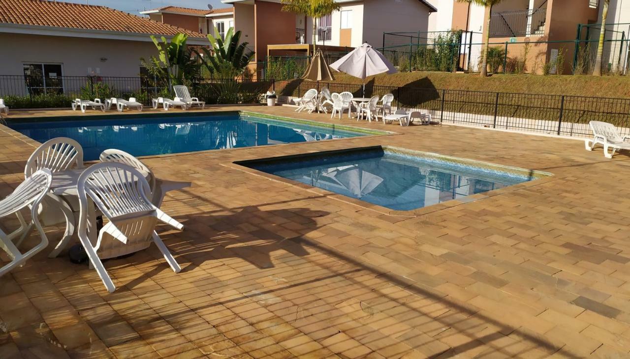 Lindo Apartamento 2 Quartos Em Condominio A 10 Minutos De Holambra Jaguariuna Bagian luar foto